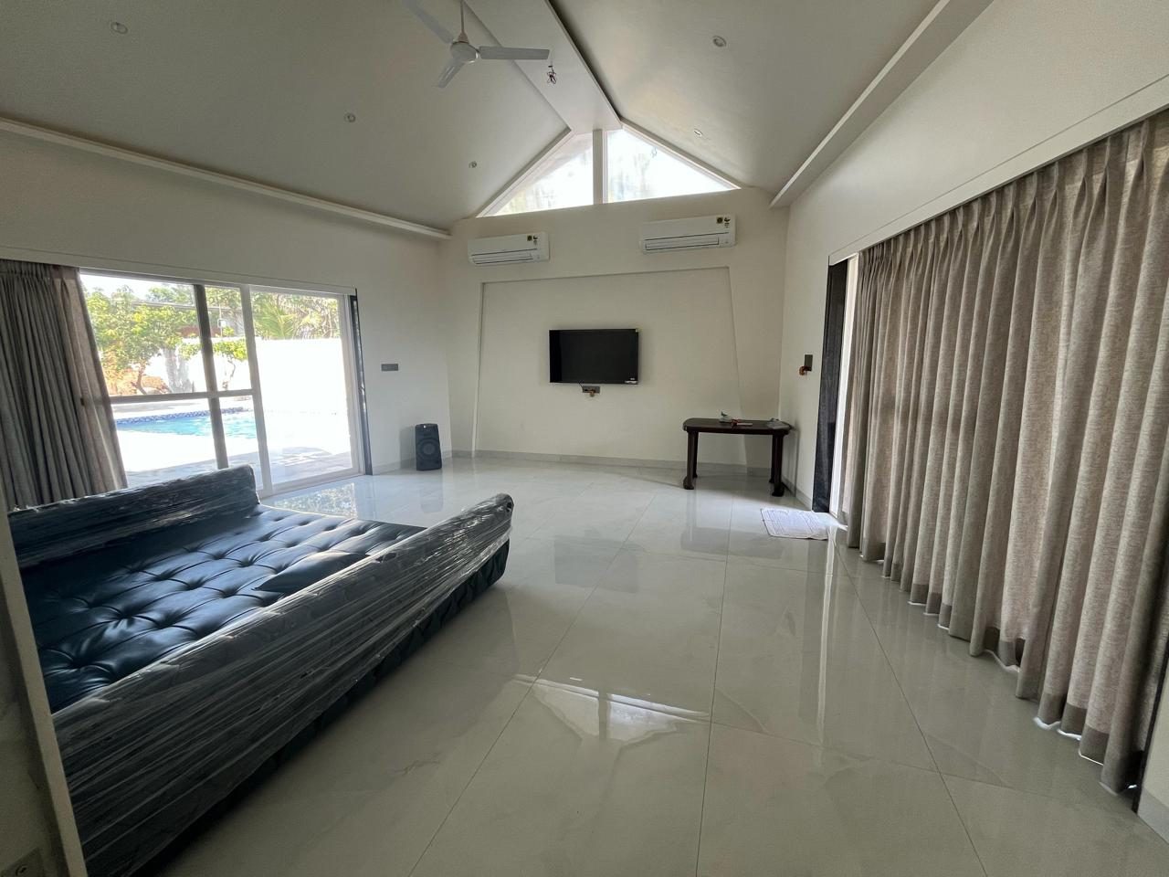 Villa 1 gazebo
